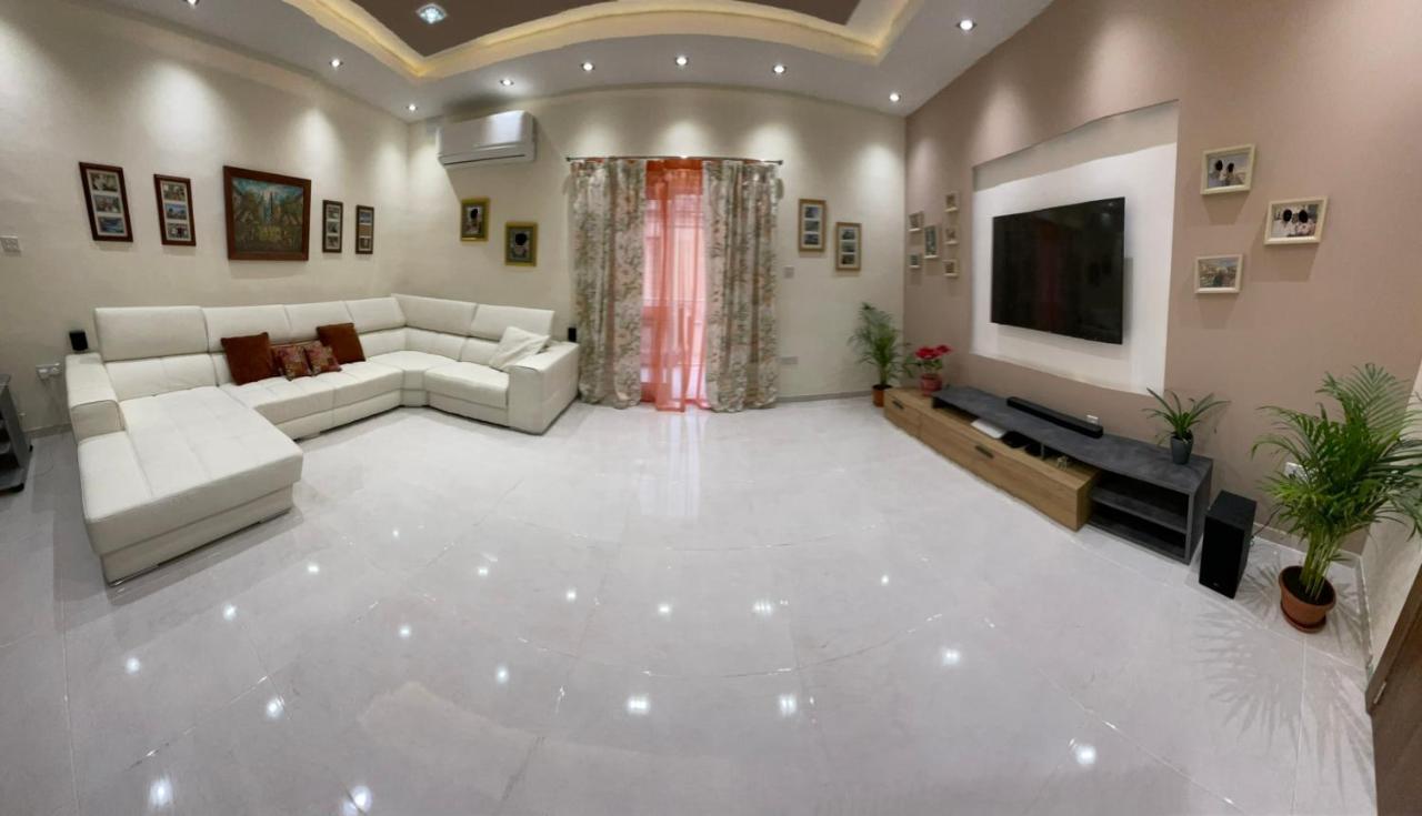 Sunrise Apt Near Beach Smarttv & Netflix Birżebbuġa Zewnętrze zdjęcie