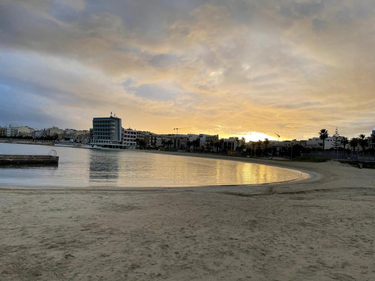 Sunrise Apt Near Beach Smarttv & Netflix Birżebbuġa Zewnętrze zdjęcie