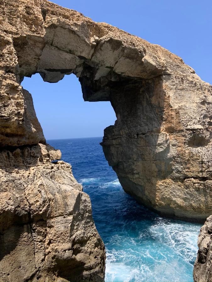 Sunrise Apt Near Beach Smarttv & Netflix Birżebbuġa Zewnętrze zdjęcie